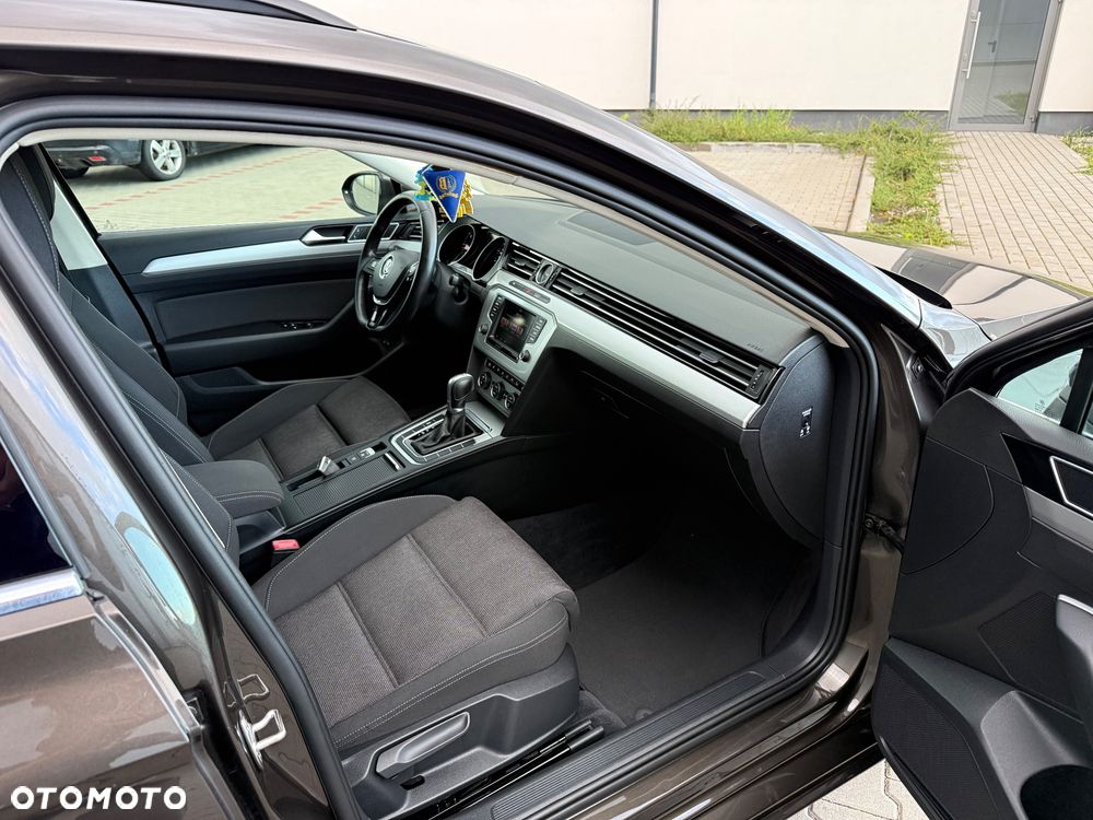 Volkswagen Passat Variant 2.0 TDI DSG (BlueMotion Technology) Trendline - 18