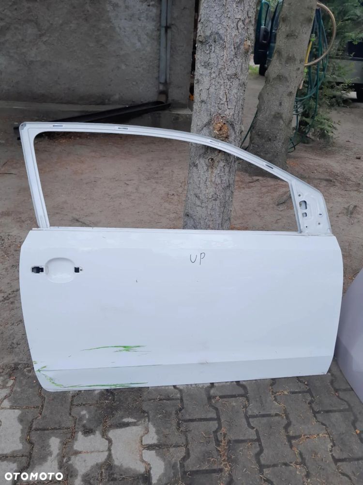 DRZWI PRZEDNIE PRAWE VW UP