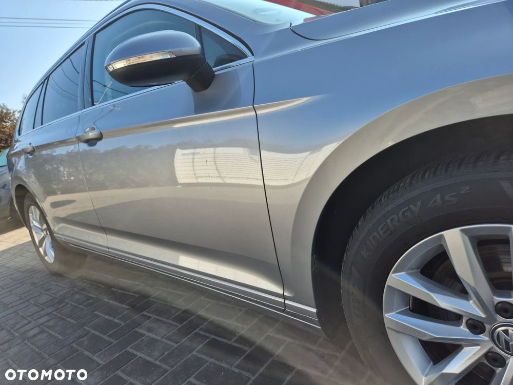 Volkswagen Passat - 19