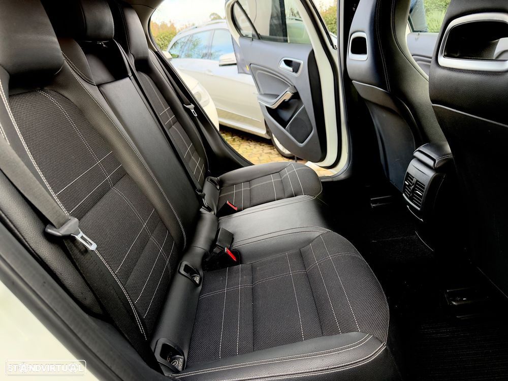 Mercedes-Benz GLA 200 CDI Urban - 40