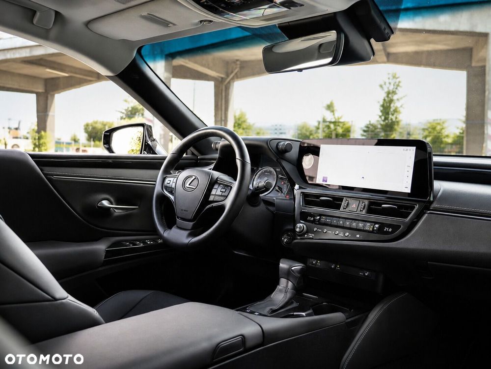 Lexus ES 300h Business Edition - 31