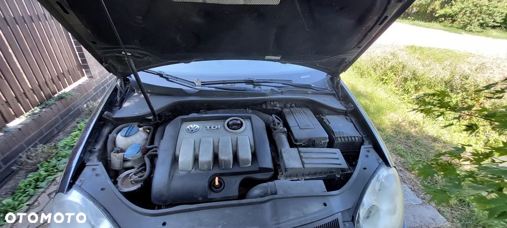 Volkswagen Jetta 1.9 TDI Comfortline - 23