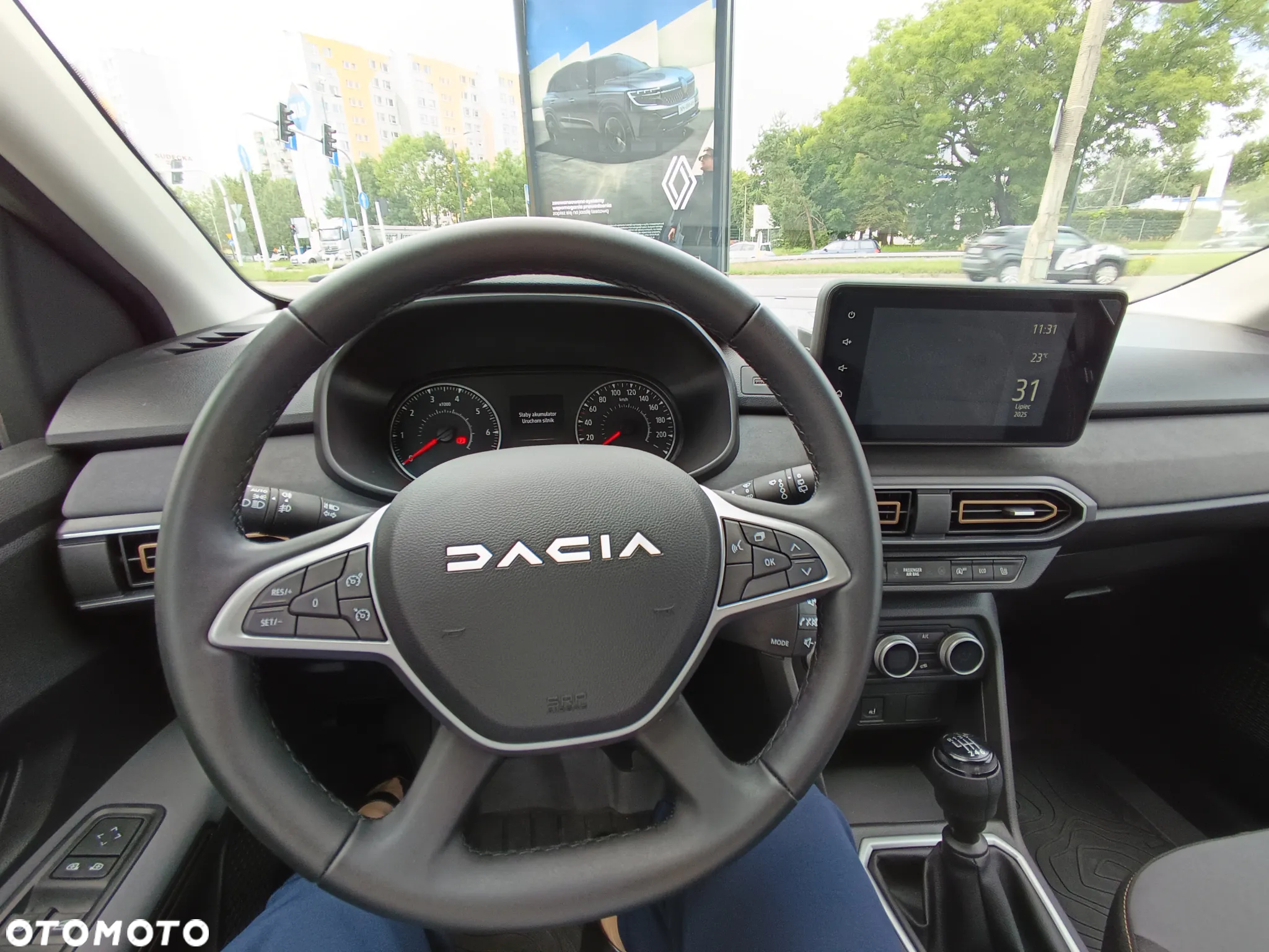 Dacia Sandero - 10