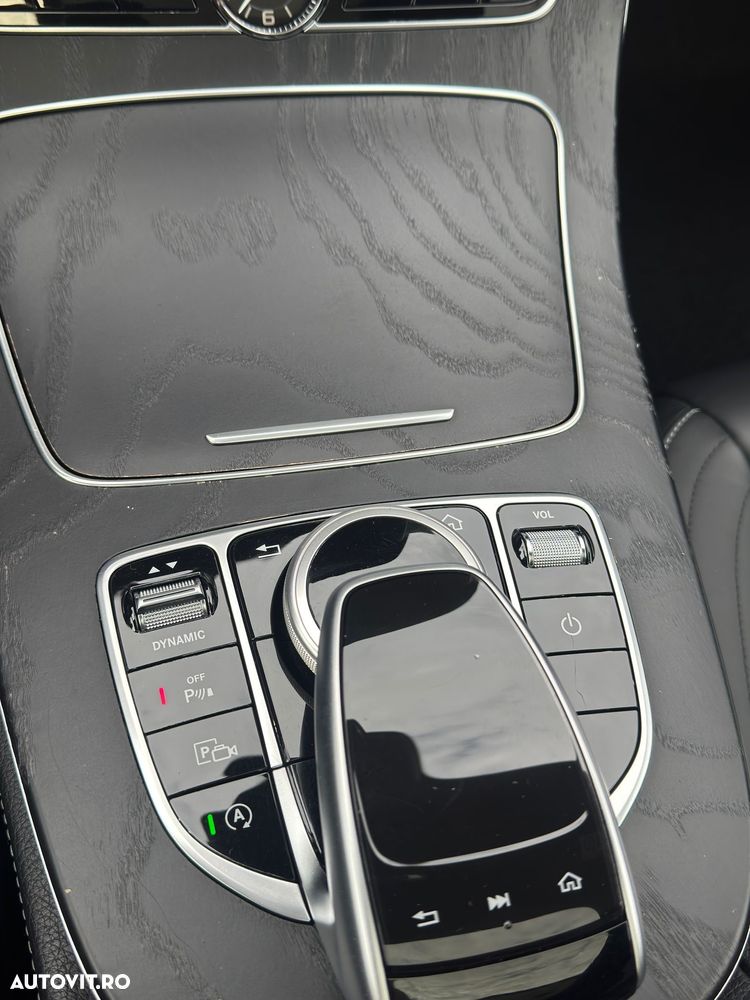 Mercedes-Benz E - 16