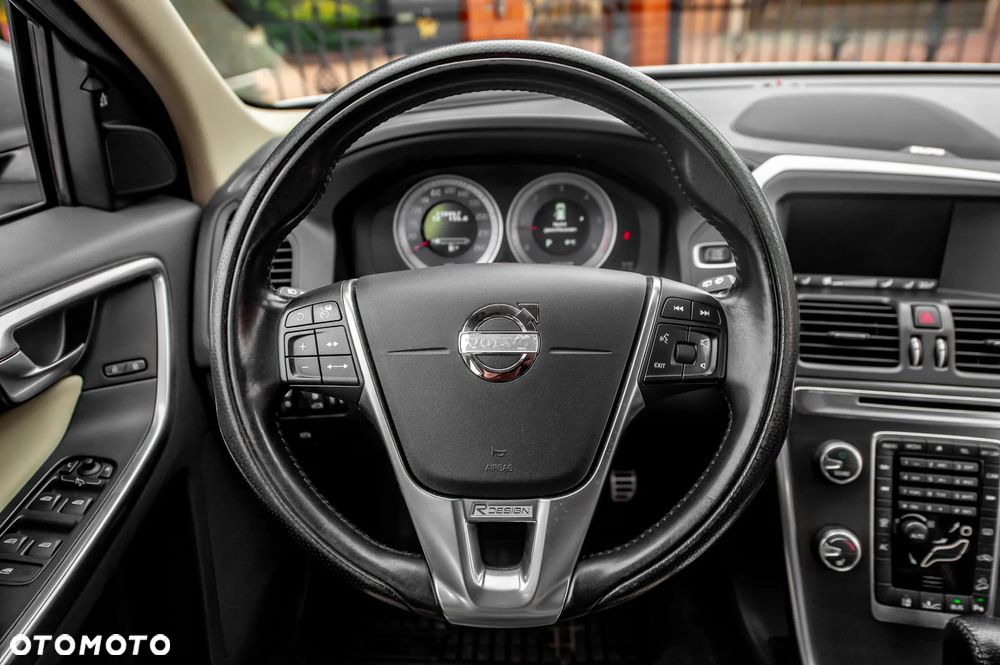 Volvo XC 60 D5 AWD RDesign - 21