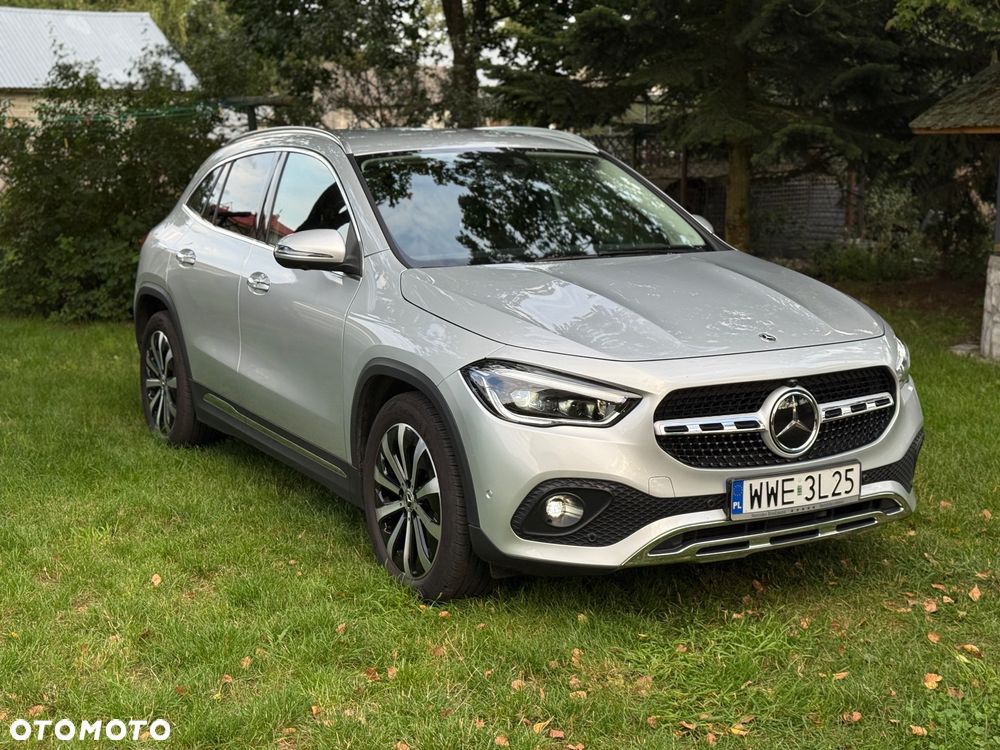 Mercedes-Benz GLA 220 d 4-Matic 8G-DCT - 4