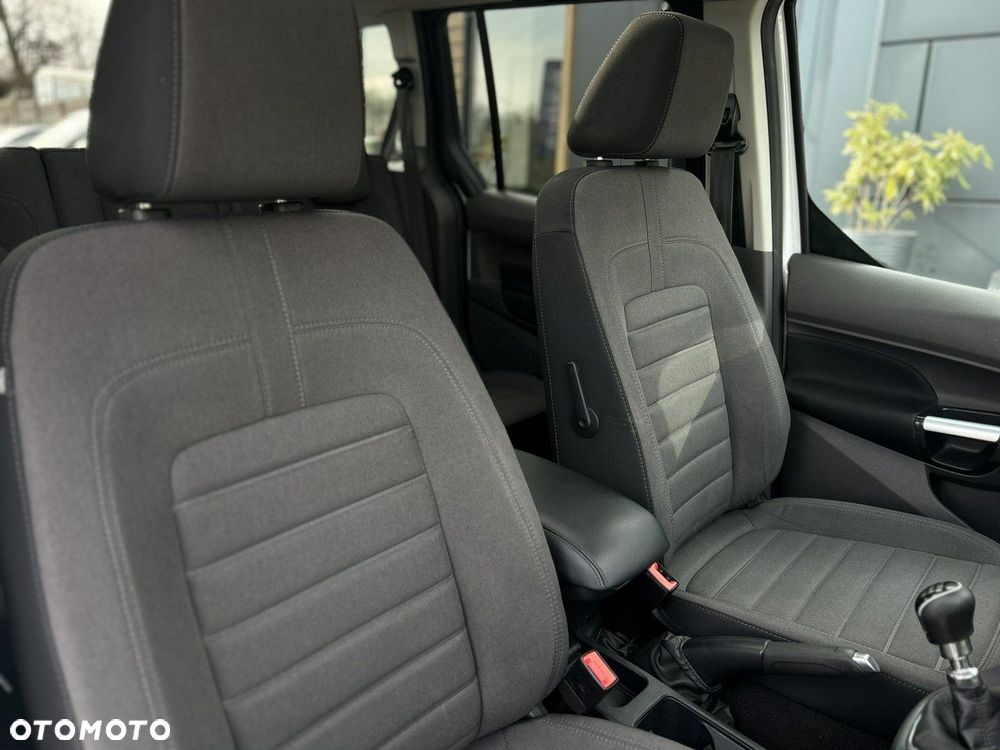 Ford Tourneo Connect - 13