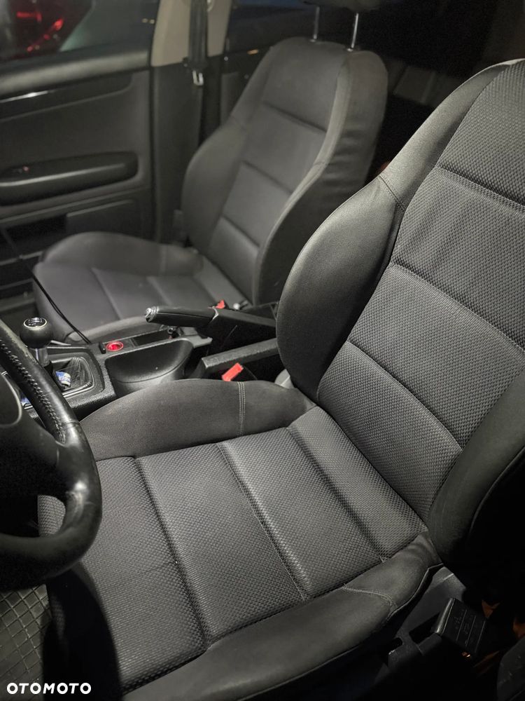 Audi A4 Limousine 1.8T - 10