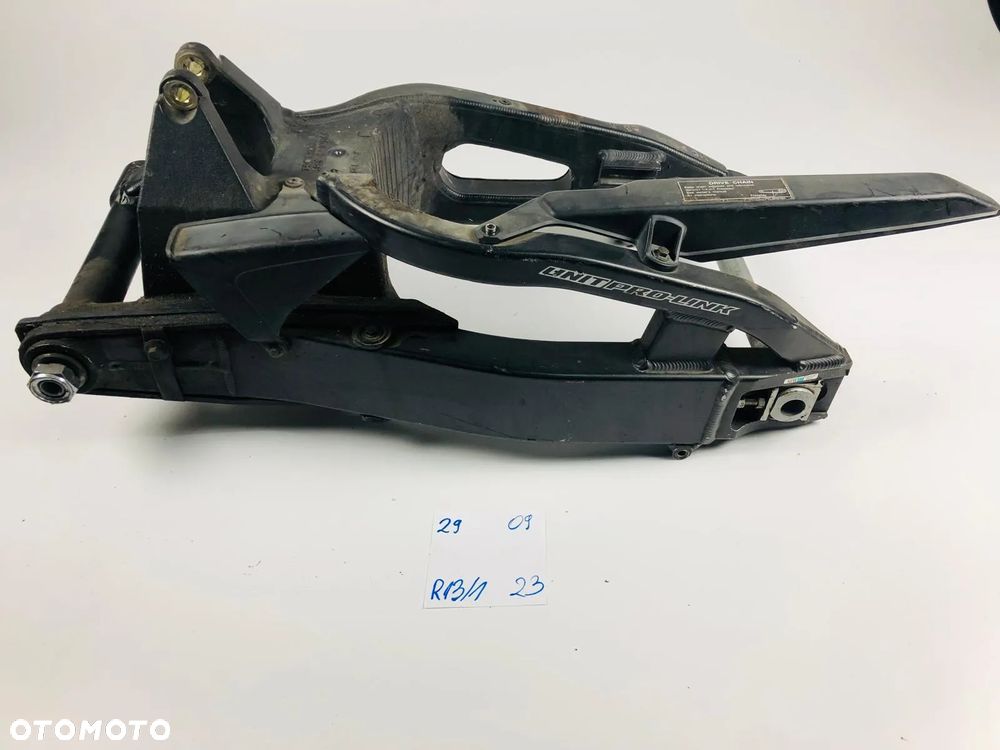 Honda CBR 1000 SC57 06-07 Wahacz Tył Tylny Oś - 2