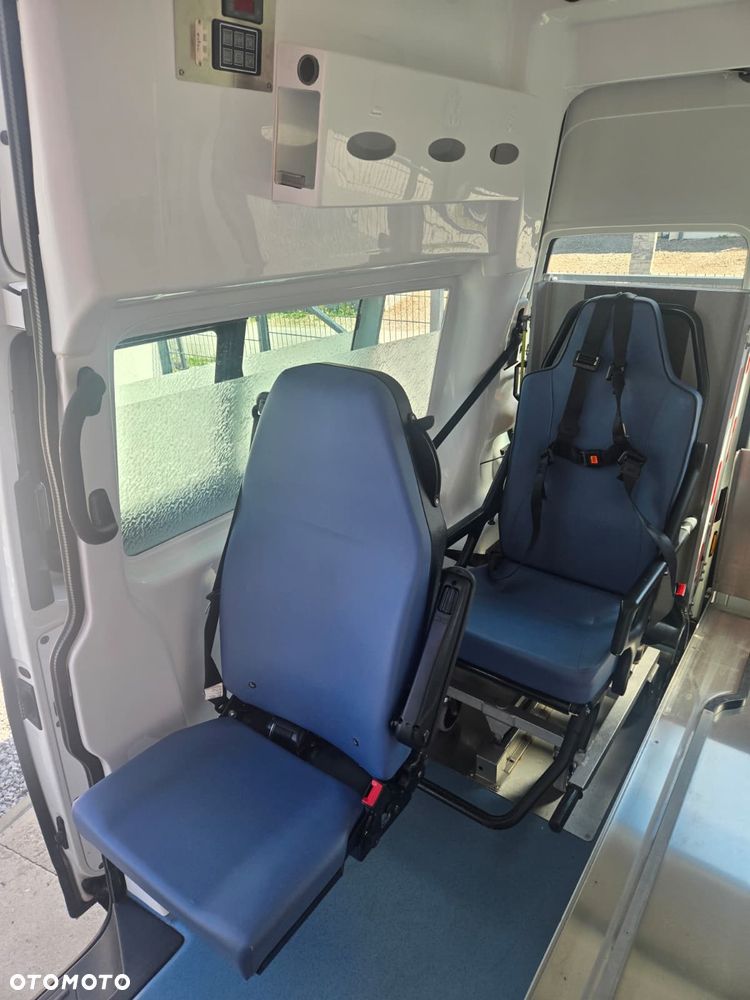 Volkswagen TRANSPORTER T6.1 Ambulans Karetka - 16