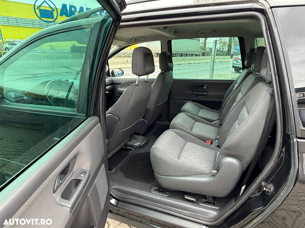 Volkswagen Sharan 2.0 TDI DPF BlueMotion Comfortline - 21