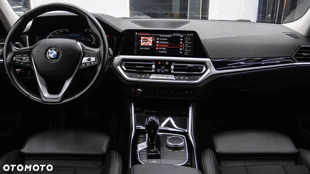 BMW Seria 3 320i Sport Line - 17