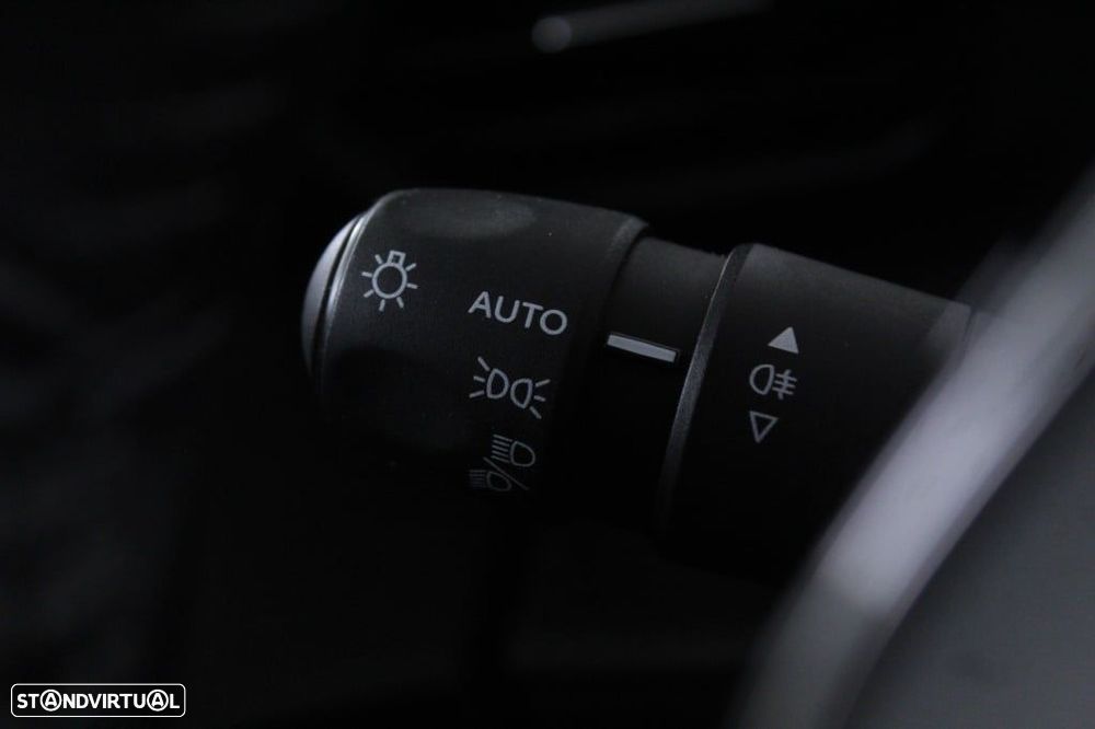 Peugeot 208 1.2 PureTech Allure Pack - 24
