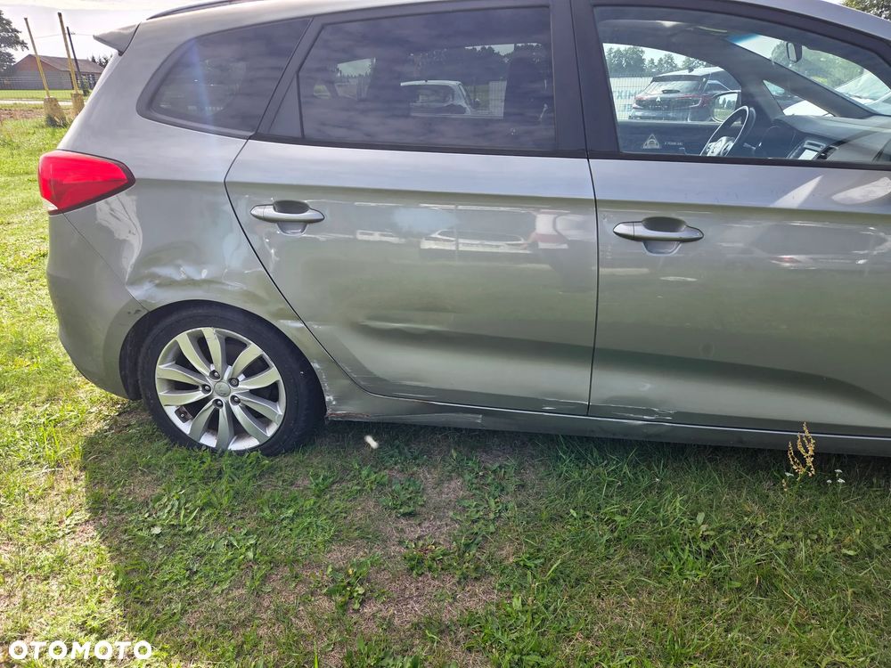 Kia Carens 1.6 GDI L 7os - 17