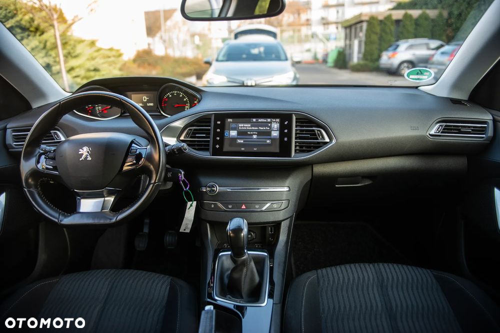 Peugeot 308 1.2 PureTech Access EU6 - 23