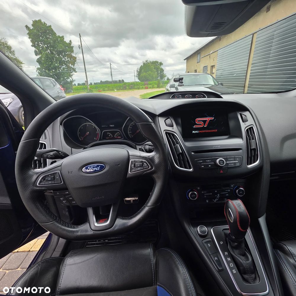 Ford Focus 2.0 TDCi ST-2 PowerShift - 15