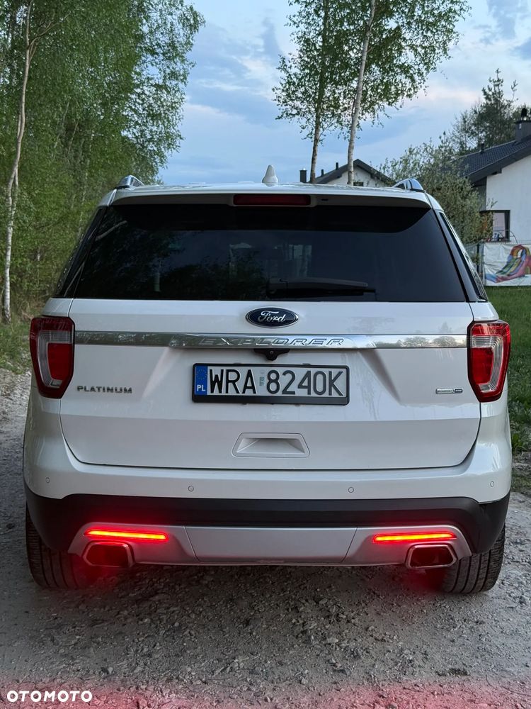 Ford Explorer - 12