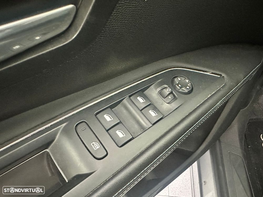 Peugeot 5008 1.5 BlueHDi Allure EAT8 - 18