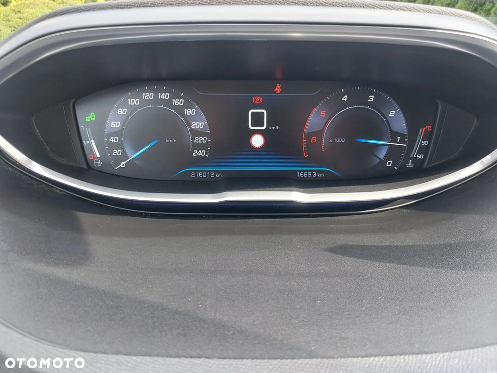 Peugeot 5008 BlueHDi 150 Allure - 15