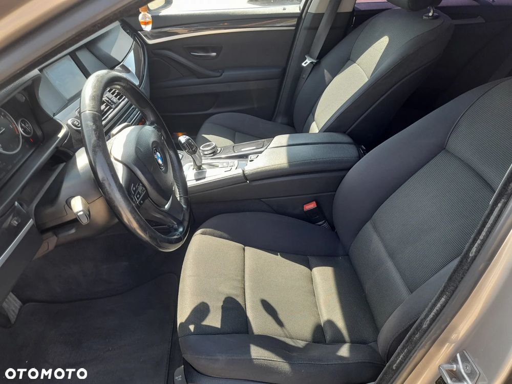 BMW Seria 5 520d - 6