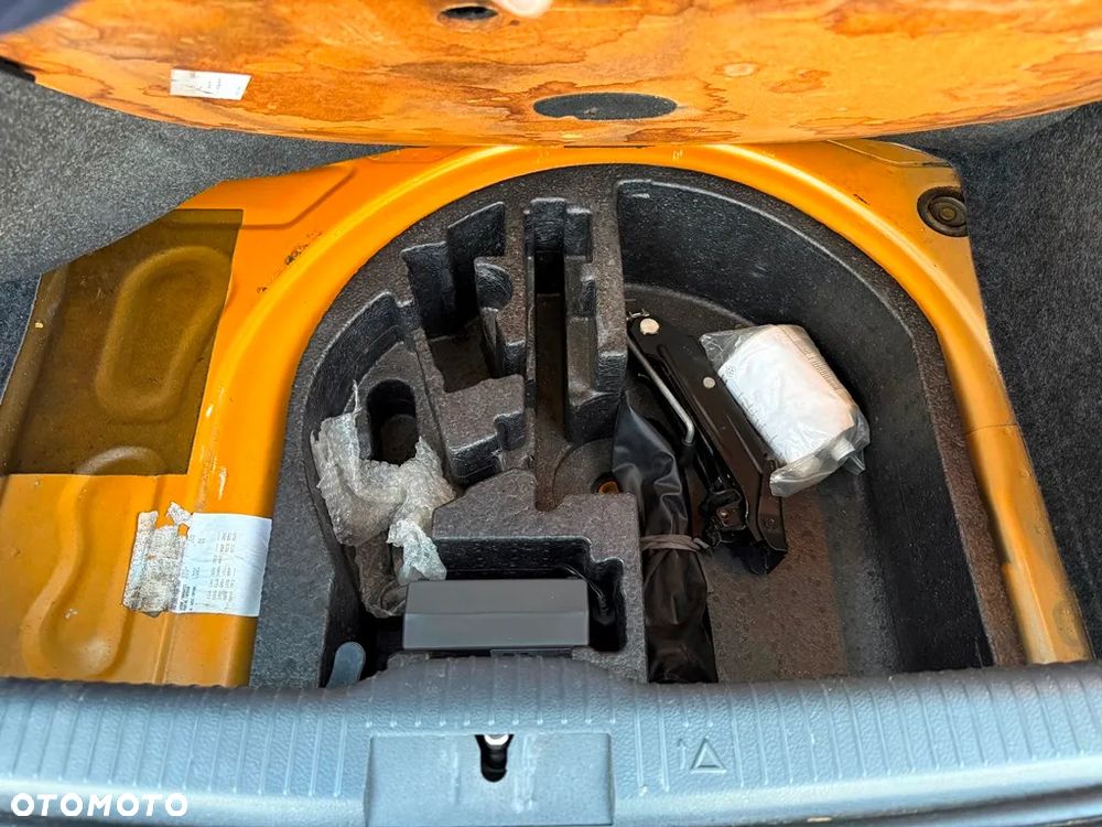 Volkswagen Polo 1.2 Cross Urban White - 20