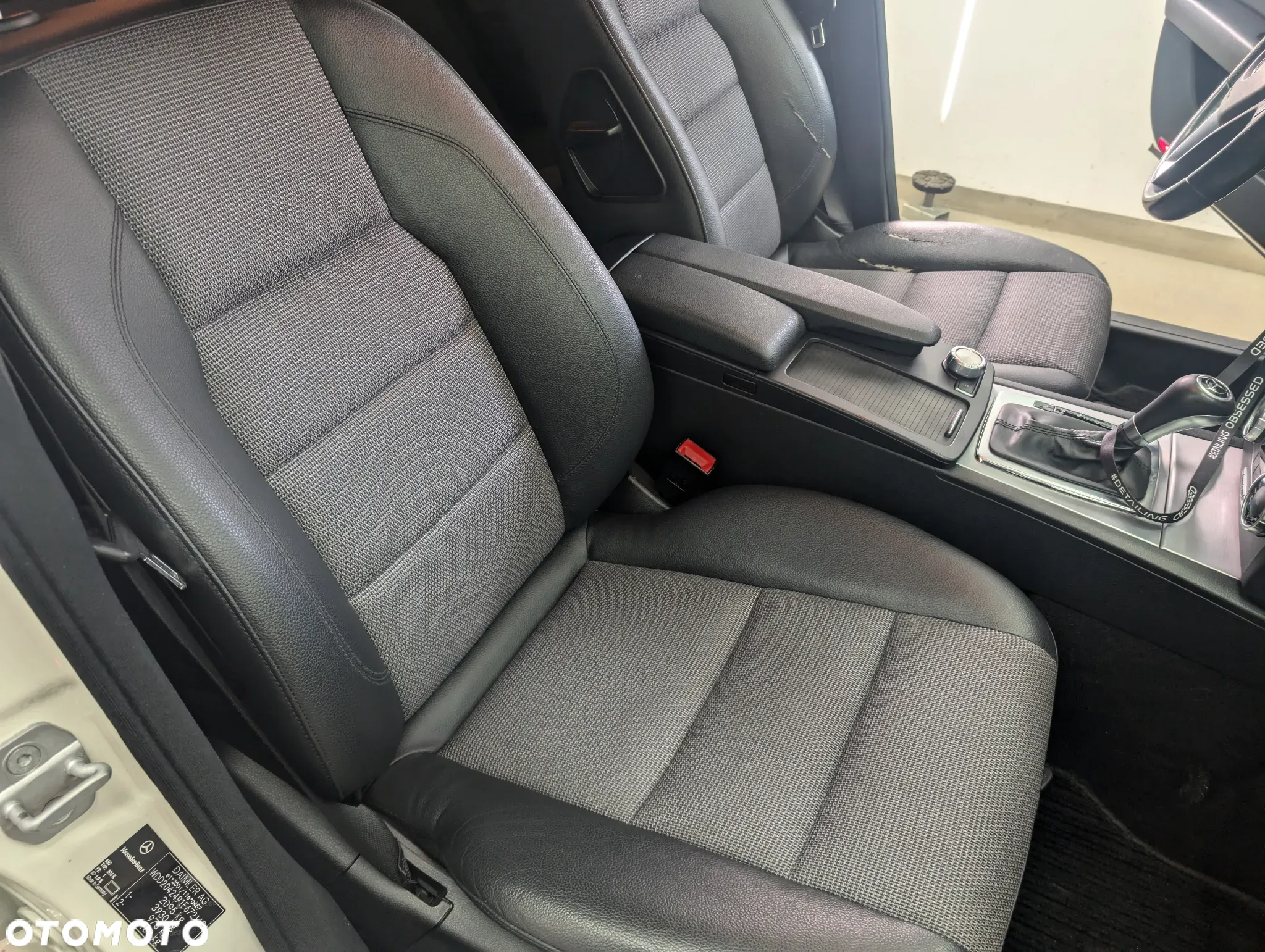 Mercedes-Benz Klasa C 180 T CGI Automatik BlueEFFICIENCY Avantgarde - 15
