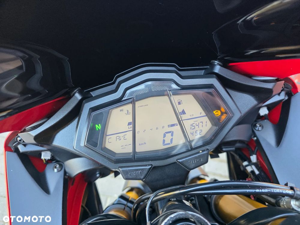 Yamaha YZF - 18