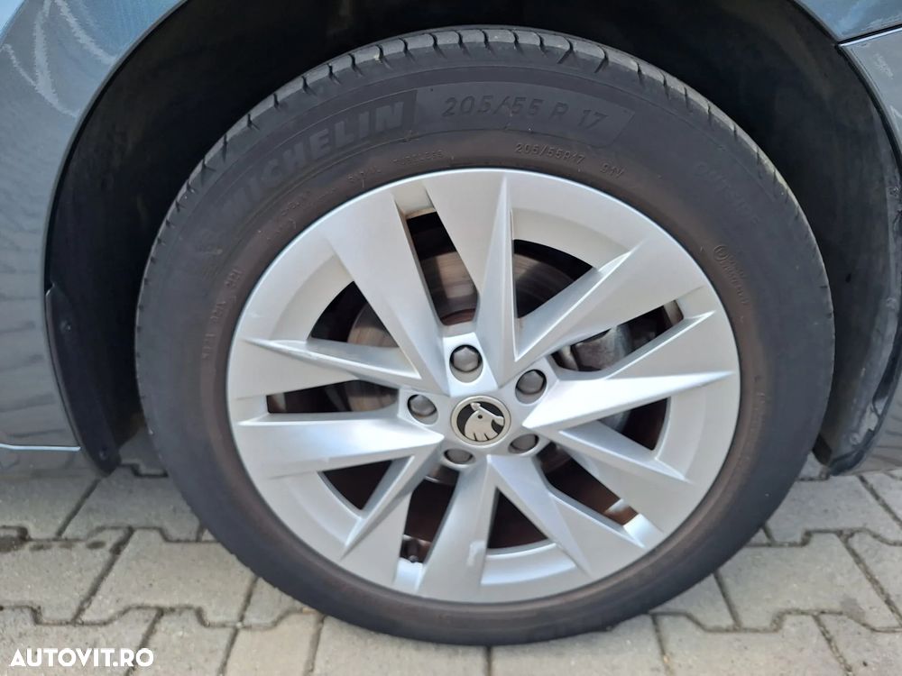 Skoda Octavia 2.0 TDI Style - 14