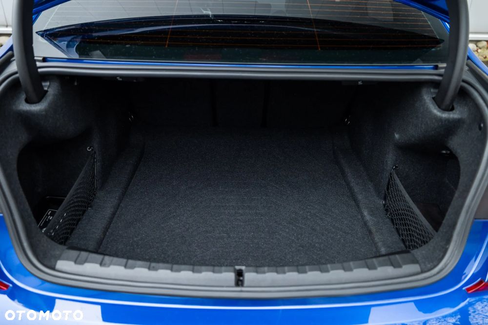 BMW Seria 3 330i xDrive M Sport - 31