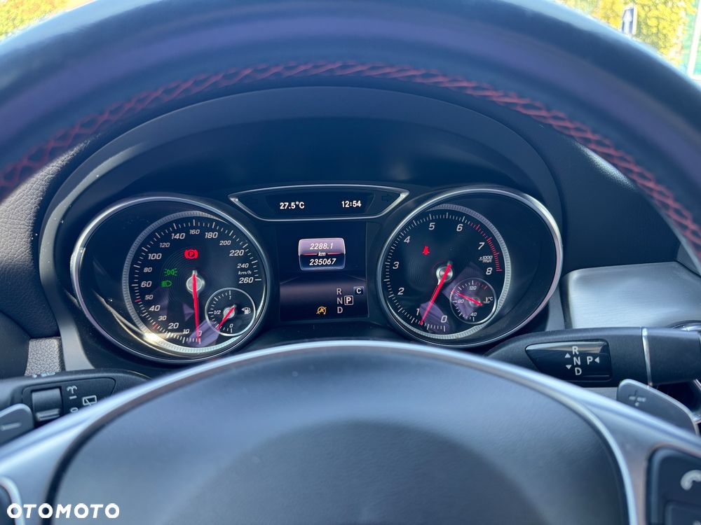 Mercedes-Benz CLA 180 7G-DCT - 12
