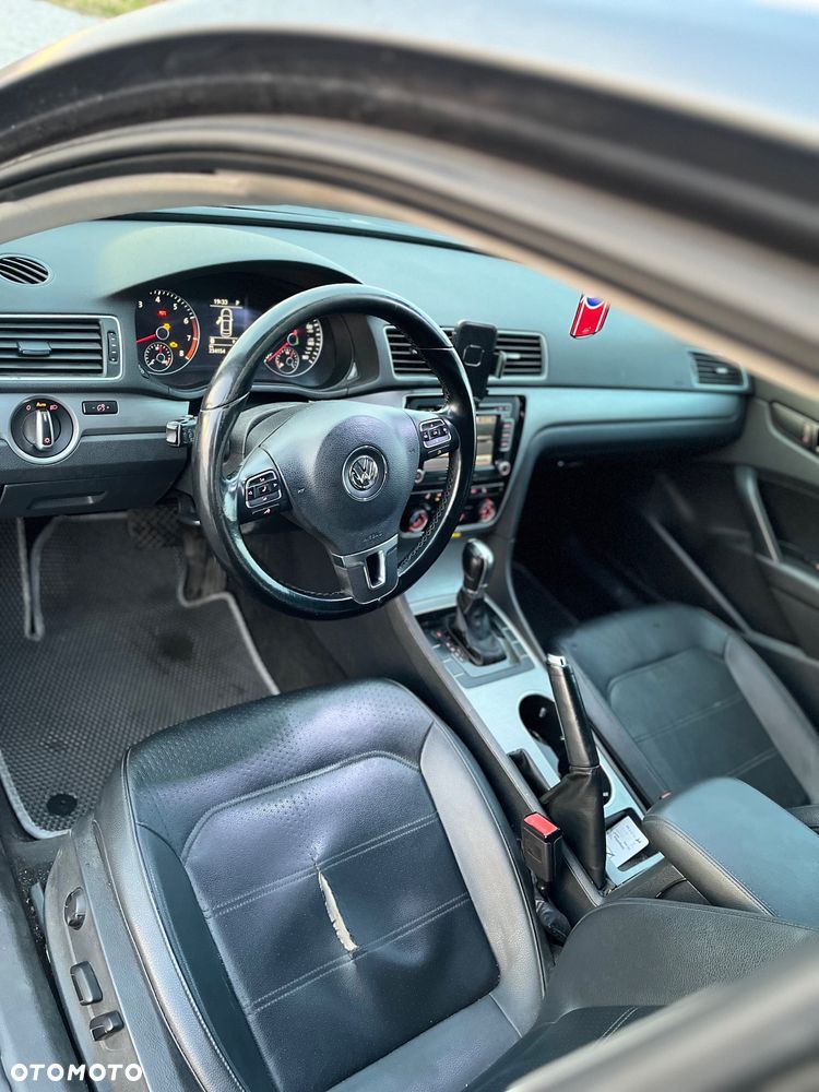 Volkswagen Passat - 9