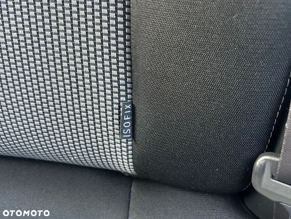 Kia Ceed 1.6 GDI DCT Spirit - 28