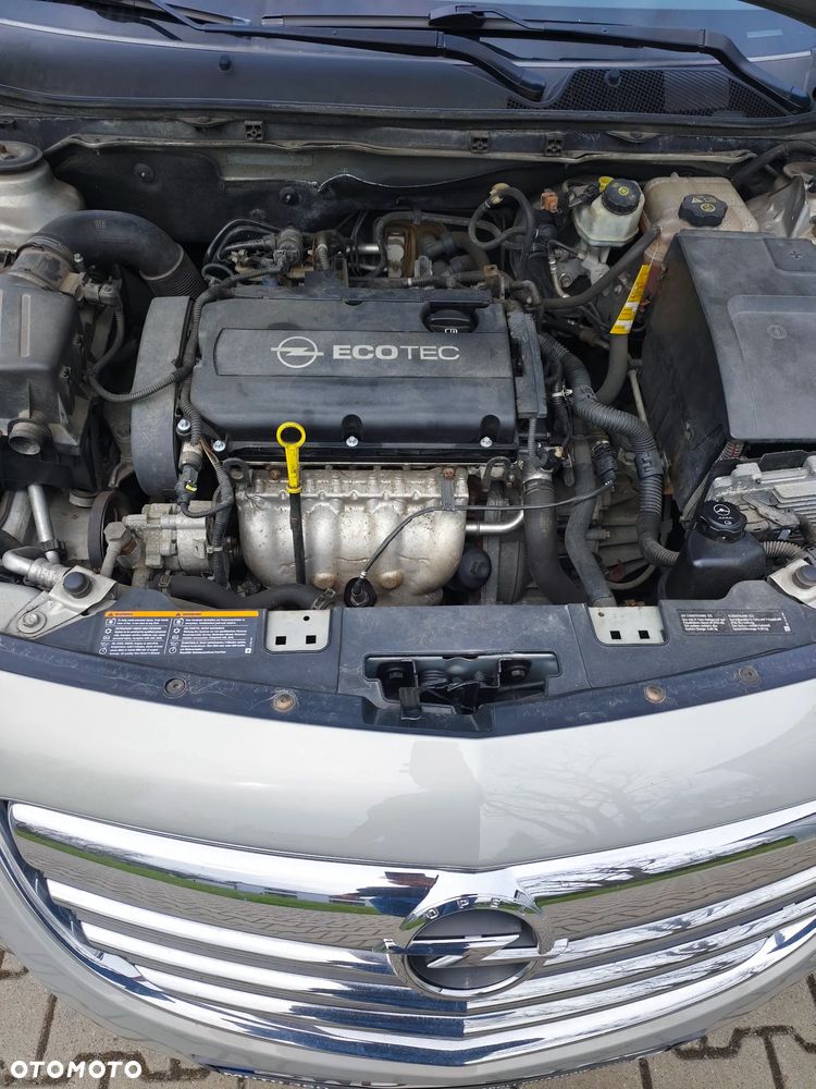 Opel Insignia 1.6 - 5