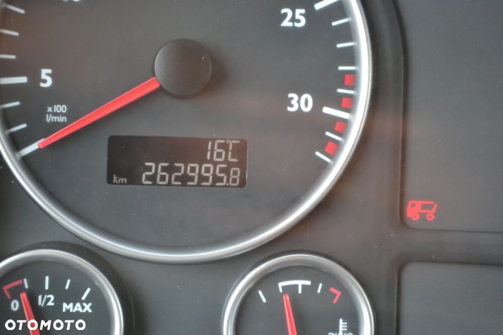 MAN TGM 26.290 TYLKO 263 tys. km TRZECIA OŚ SKRĘTNA MOŻLIWOŚĆ REJESTRACJI JAKO POMOC DROGOWA PLATFORMA dł. 7.4 m - 5