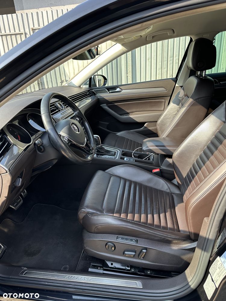 Volkswagen Passat Alltrack - 8