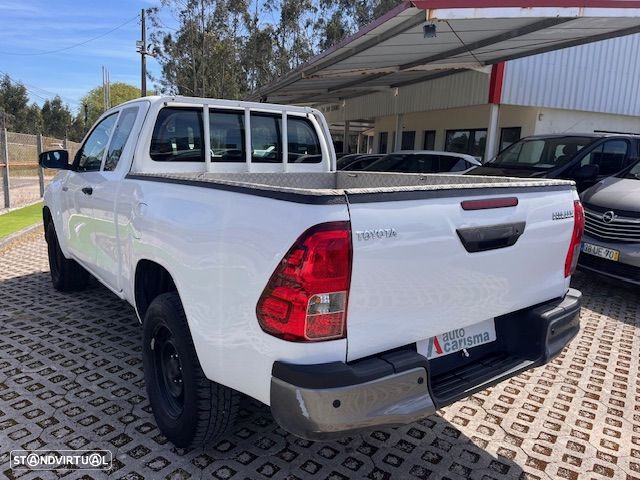Toyota HILUX CLUB 4X4 150cv - 4