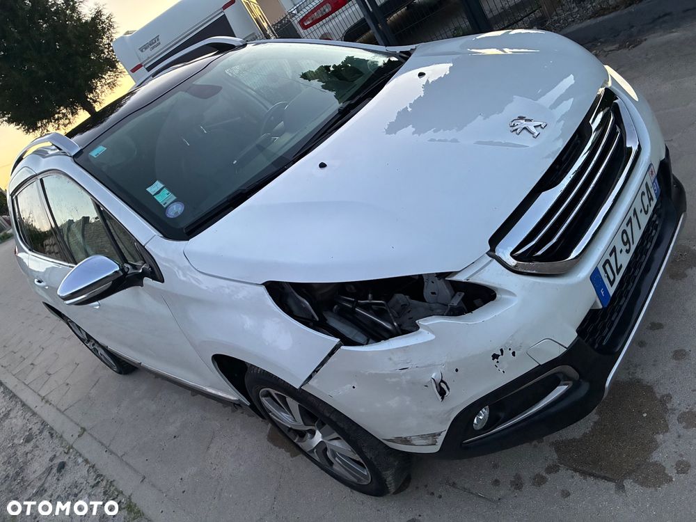 Peugeot 2008 PureTech 110 Stop&Start EAT6 Allure - 8
