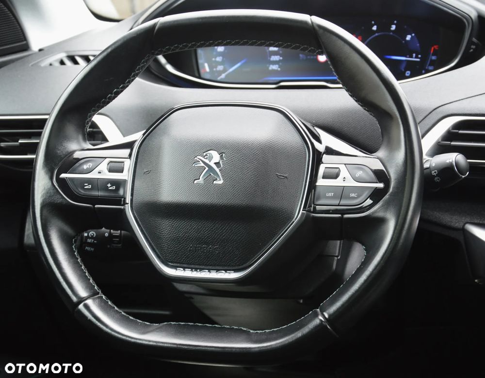 Peugeot 3008 - 19