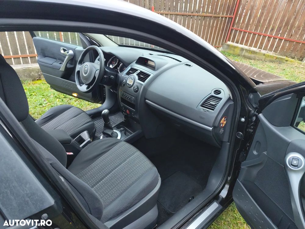 Renault Megane 1.6 16V Dynamique - 9