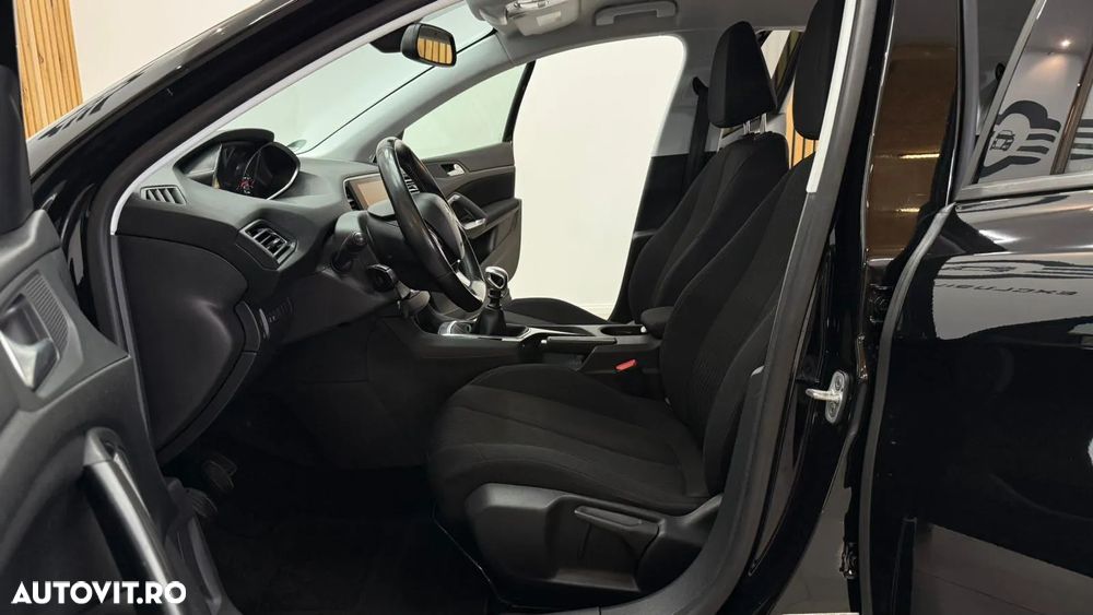 Peugeot 308 - 16