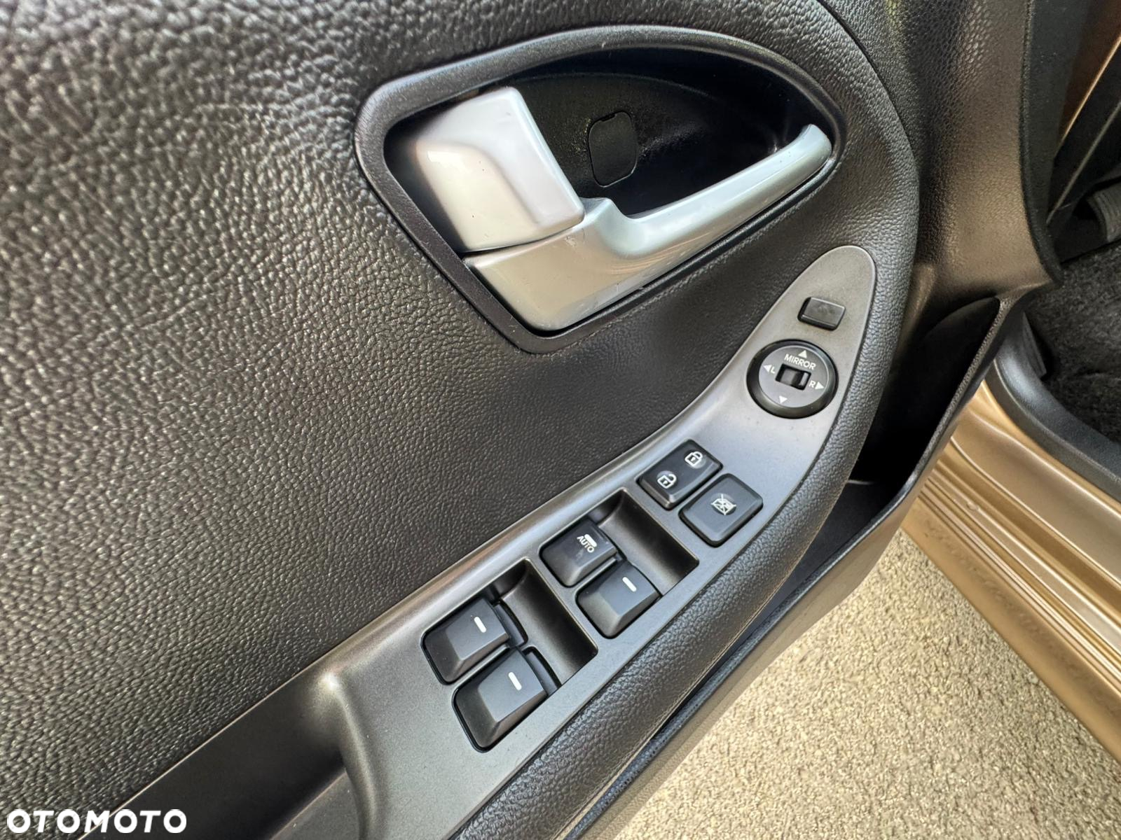 Kia Picanto 1.2 Fifa World Cup Edition - 36