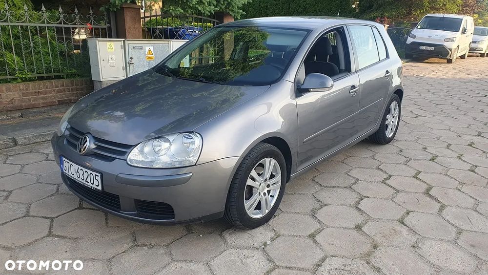 Volkswagen Golf - 1