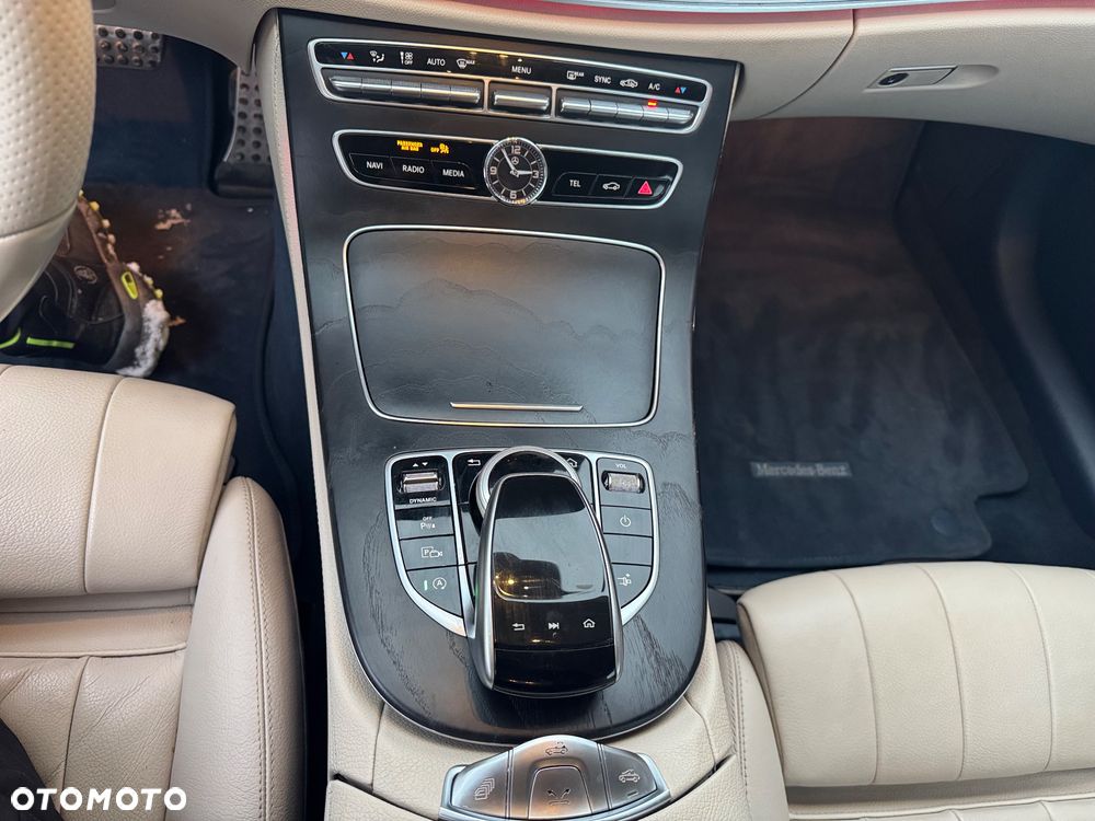 Mercedes-Benz Klasa E 220 d 9G-TRONIC - 15