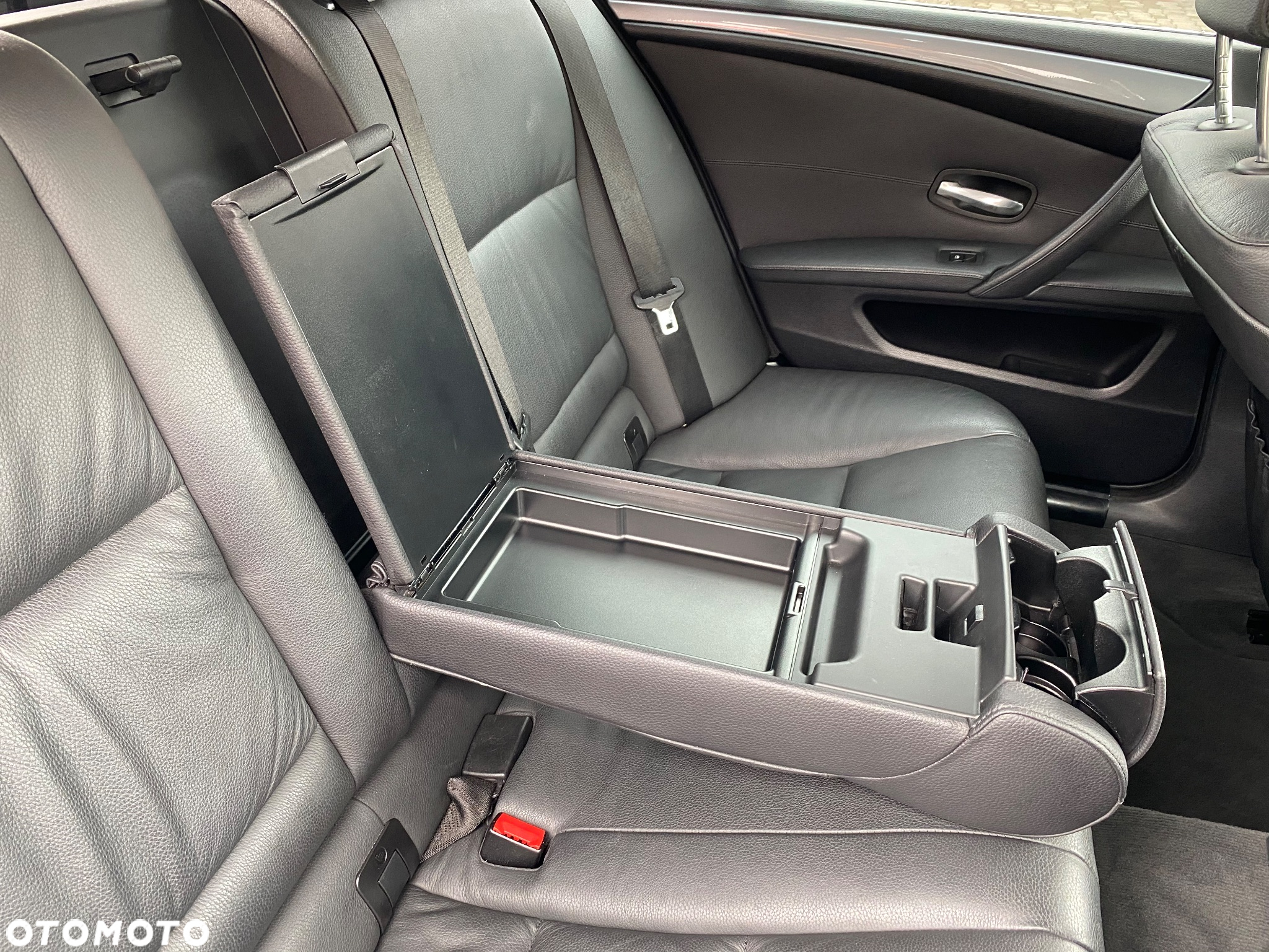 BMW Seria 5 520d Touring - 17