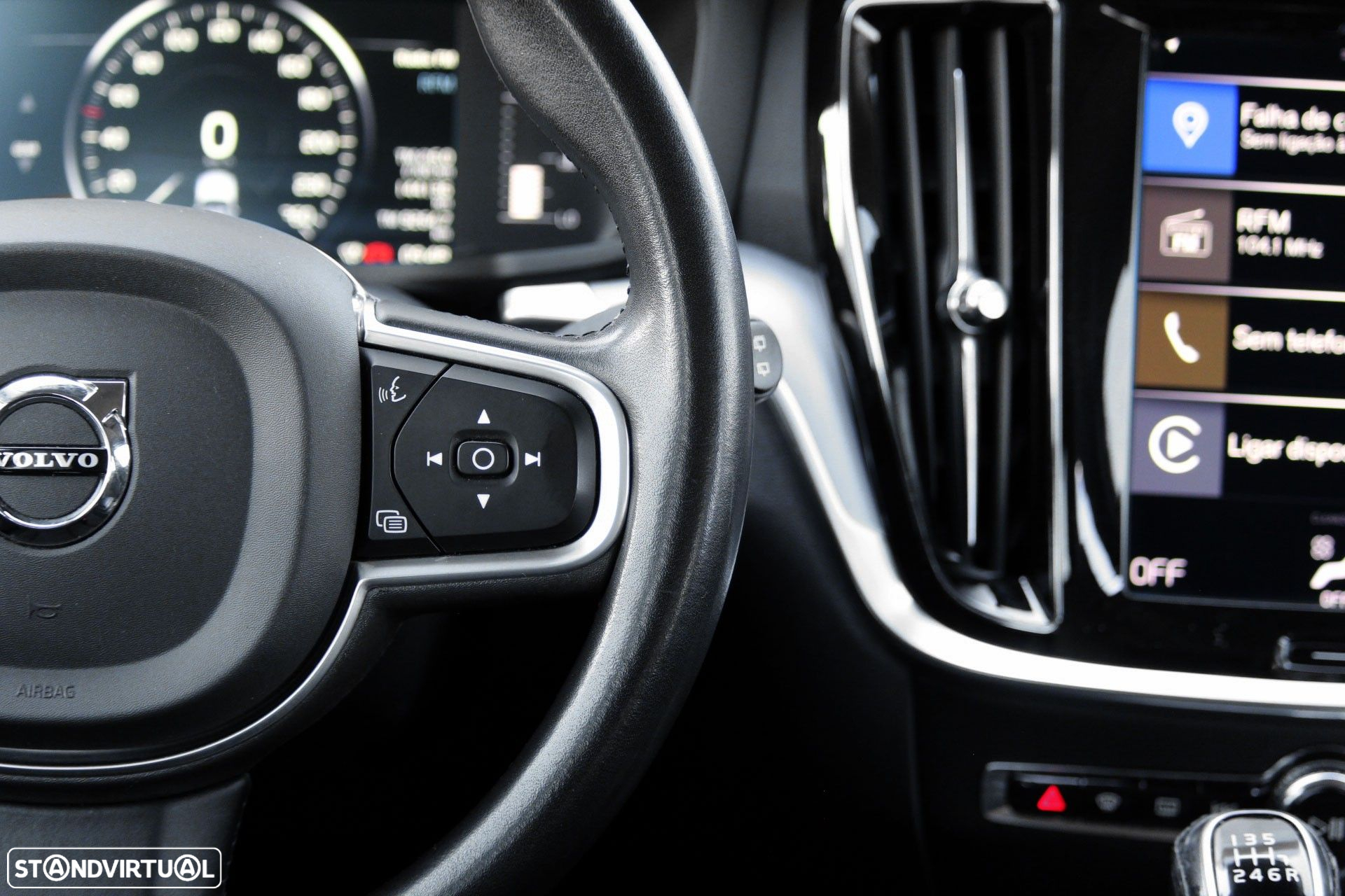 Volvo V60 2.0 D3 Momentum - 26