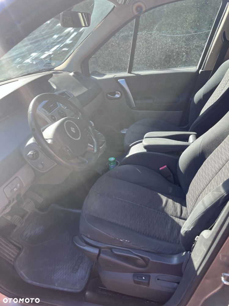 Renault Scenic 1.6 16V Expression - 6
