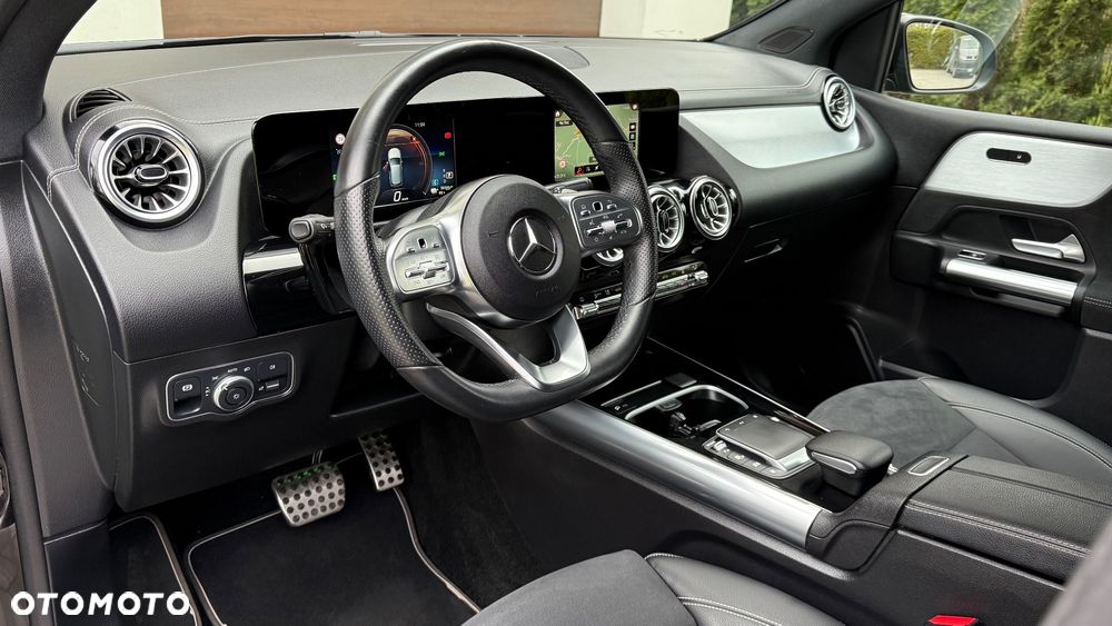Mercedes-Benz Klasa B 250 e PHEV AMG Line 8G-DCT - 16