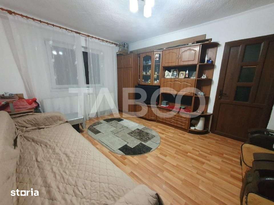 Apartament semidecomandat 2 camere parter 45 mpu Zona Tudor — fotografia 1