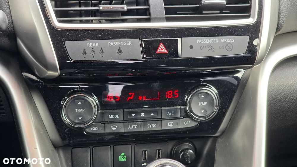 Mitsubishi Eclipse Cross 1.5 T GPF Invite Plus - 23