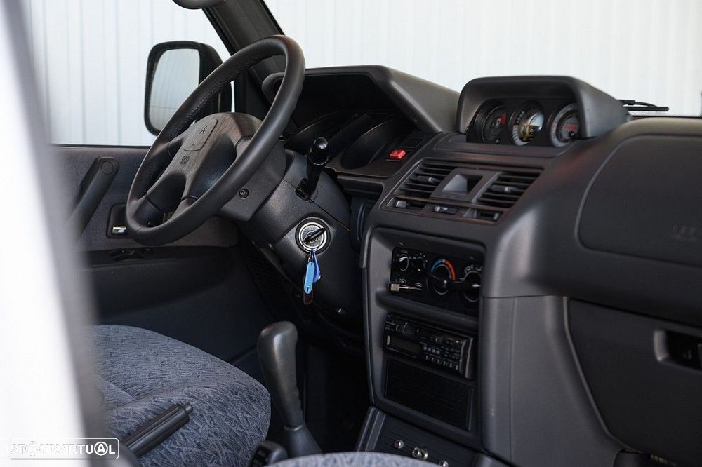 Mitsubishi Pajero 2.8 TD GLS - 26